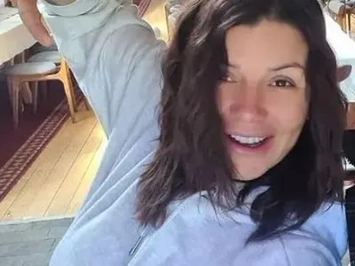 Кали празнува рождения си ден по анцуг и без грим (СНИМКИ)