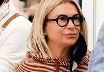 Кремена Халваджиян се опъна като мумия