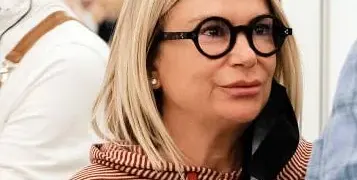 Кремена Халваджиян се опъна като мумия