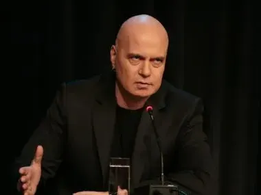 КРИТИЧНО! Ковид-19 едва не уби Слави! (Бил на обдишваща машина, с ниска сатурация – Още подробности)