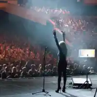 Лили Иванова даде 2 бона за боти с кристали