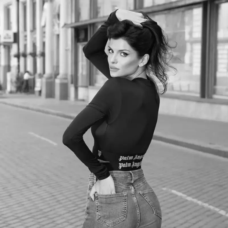 Най-после махат  бездарната Славена  от „Талантите”, вижте кой ще я смени