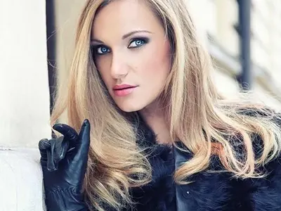 Наша певица влиза в активен вулкан! Елена Брусарска обожава силните усещания