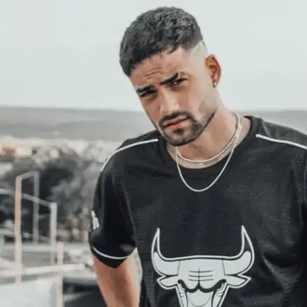 Наско Колев скочи на плеймейтките