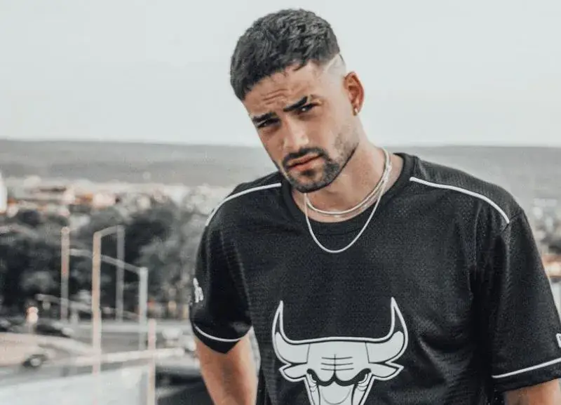 Наско Колев скочи на плеймейтките