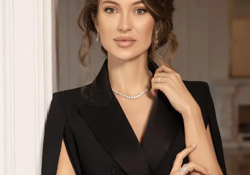 Никол Станкулова - синоптичката, която не знае къде е слънцето