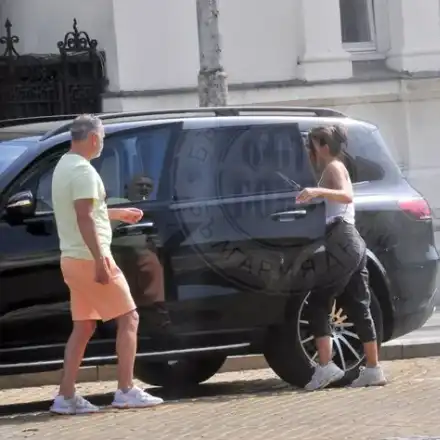 Николета Лозанова подкара чудовище! (Папарашко фото)