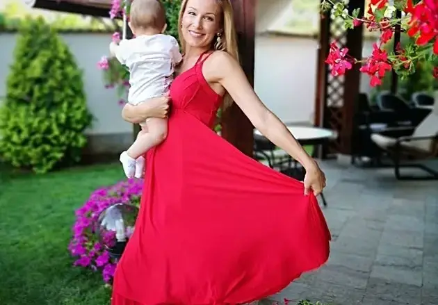 Николета Маданска ражда за 8 март