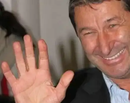 Погребаха Каролев  в затворен ковчег (Oтслабнал драстично, докато лежал в болница)