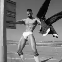 Поп певецът Жоро втрещи аудиторията на HALF Magazine с огромен пакет (Горещи снимки)