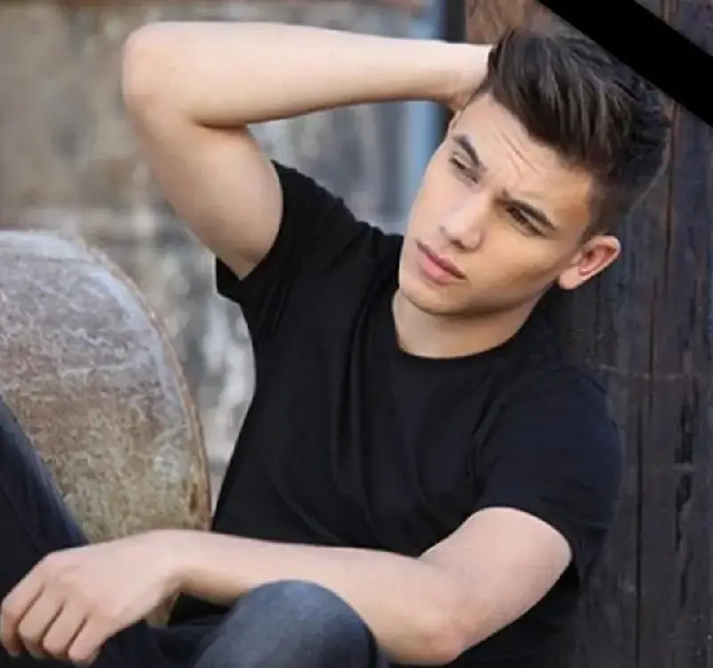 ПЪРВО В HotArena: Почина Денис Теофиков! (Полет от 7-ия етаж, самоубийство или нещастен случай? СНИМКИ)