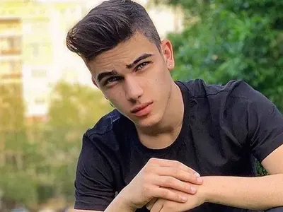 Разследват самоубийството на Денис Теофиков! Бил ли е склонен да посегне на живота си? (Подробности)