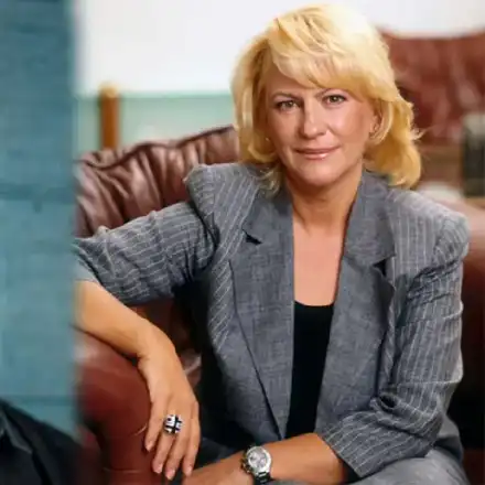 Руши и майка му се събраха в Кан