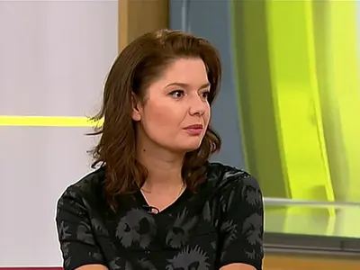 Сърчаджиева разпродаде всички билети и за ноември! Моноспектакълът й жъне огромен успех!