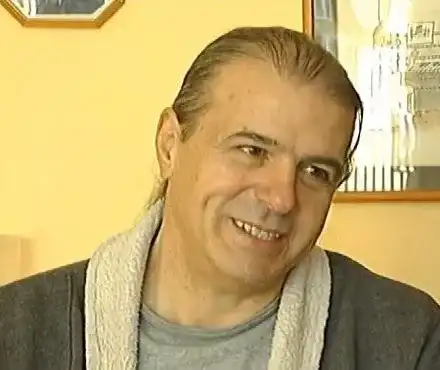 Топ-продуцентът Атанас Янкулов завлече държавата с милиони (В някои от фирмите е съдружник с Маги Халваджиян и Хилда Казасян)