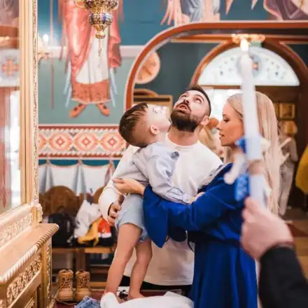 Тото от „СкандаУ“ кръсти сина си