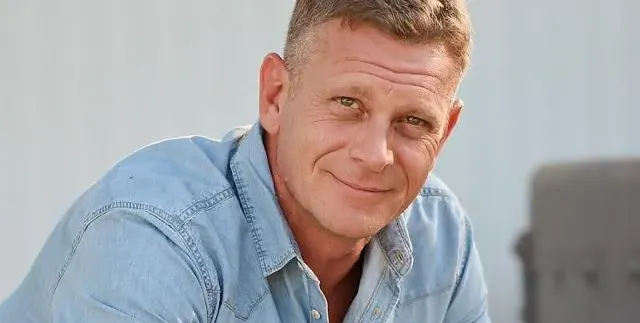 Вергов снима голи жени във Виена