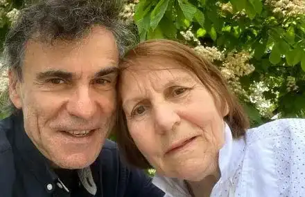 Влади Въргала  остави майка си  на внуците й