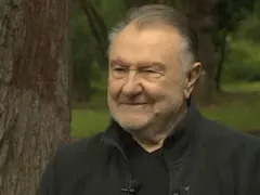 Капитан Петко  плати 100 лева за  ортопедични обувки