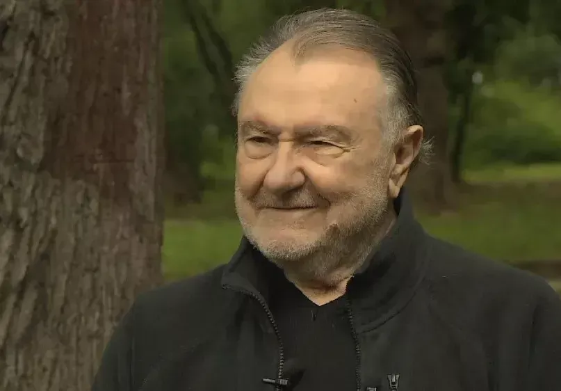 Капитан Петко  плати 100 лева за  ортопедични обувки