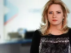 След 12 години връзка: Лора Крумова вдига сватба