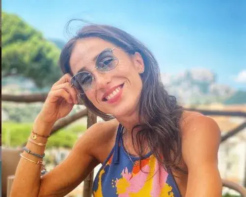 Златно момиче блести в Малага (СНИМКИ)