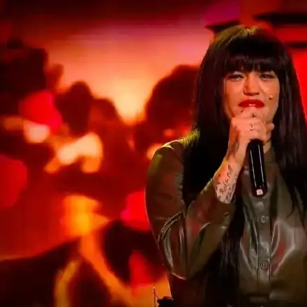 100-килограмовата Жана може да счупи всеки кантар, върху който стъпи