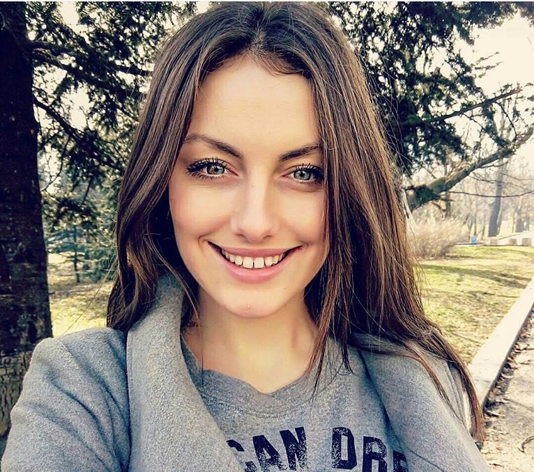 Язък! И най-естествената Мис България изду джуки! (ФОТО)