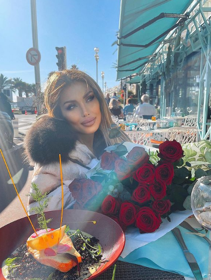 Джулиана Гани  с нов ухажор на  Лазурния бряг