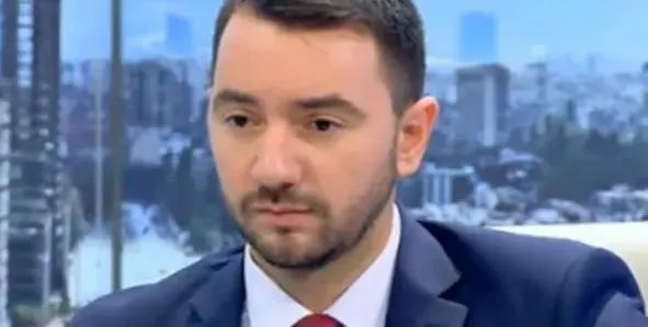 Антон Хекимян обърна гръб на родителите си