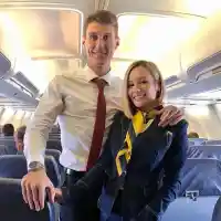 Бранител на ЦСК се сгоди за стюардеса