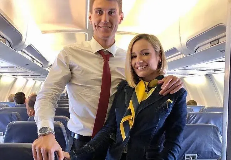 Бранител на ЦСК се сгоди за стюардеса