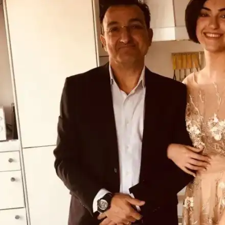 Дъщерята на Зуека го засенчи като художник