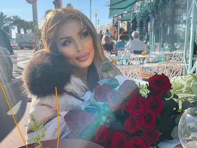 Джулиана Гани  с нов ухажор на  Лазурния бряг