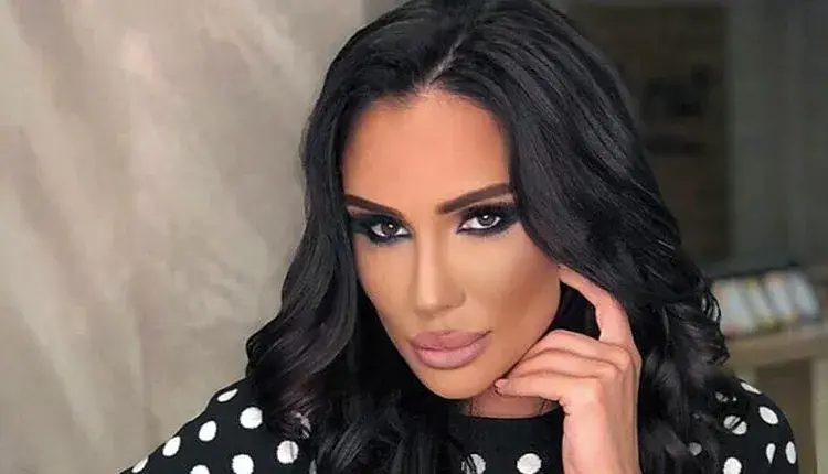 Два месеца след като роди: Лорена остави бебето за първи път