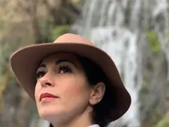 Елена Петрова вече е на 46 години