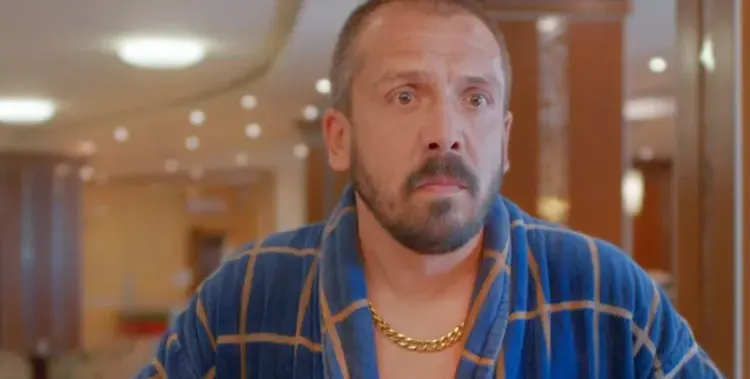 Емил от „Ол инклузив”  щял да става оперен певец, световноизвестен писател му изпрал гащите