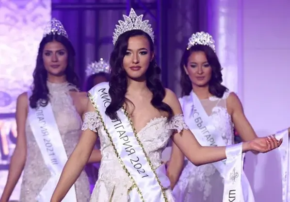 Фехтовачка е новата Мис България 2021! Ученичката Сара Младенова разби конкуренцията