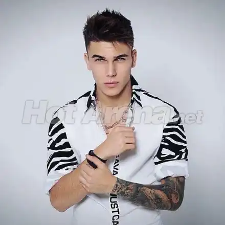 Фолкпевци спират да пеят в памет на Денис Теофиков