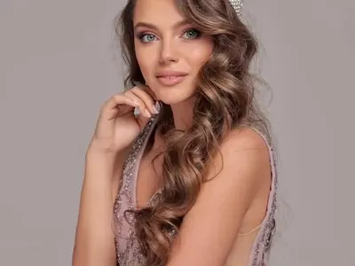 И Мис Вселена Елена Данова – ВАКСИНИРАНА!