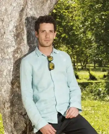 Явор Бахаров се лекува на село, вече не друса, а лови риба