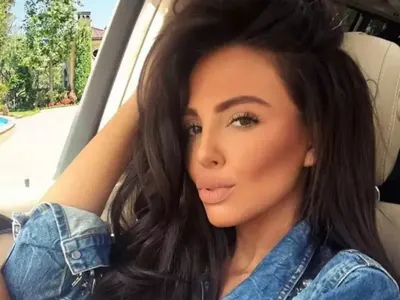 Има ли импланти в \"багажника\" на Николета Лозанова? (ФОТО)