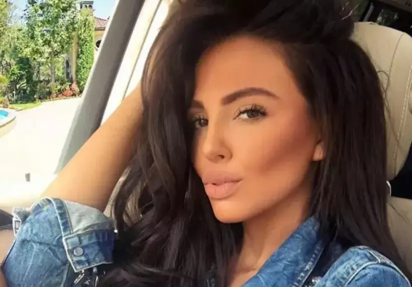 Има ли импланти в \"багажника\" на Николета Лозанова? (ФОТО)