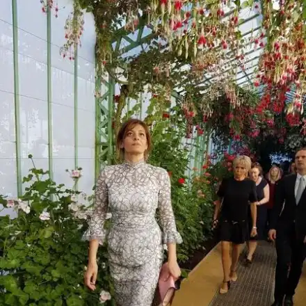 Жената на президента пръсна над  100 бона за тоалети (Снимки)