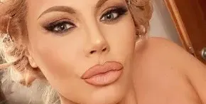 Камелия отрече да е бременна: Спрете с фалшивите новини!