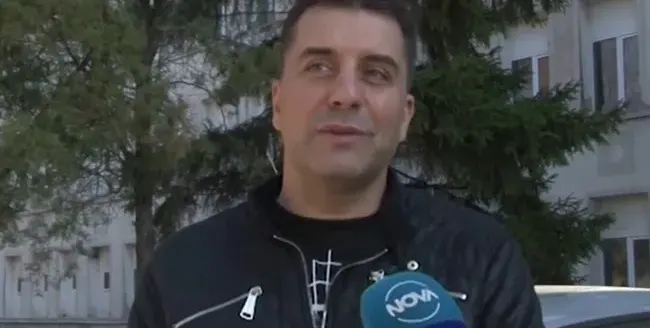 Кой наряза гумите на Борис Дали?