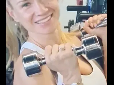 Лора Караджова чисти пиянски имидж във фитнеса