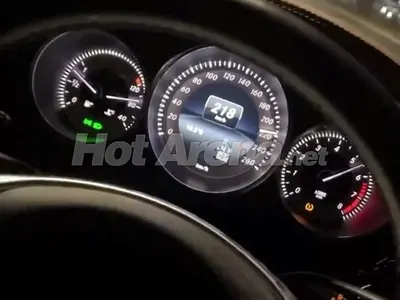 Лоренцо, се има за Вин Дизел: Хвърчи с 230 км/ч на Околовръсното