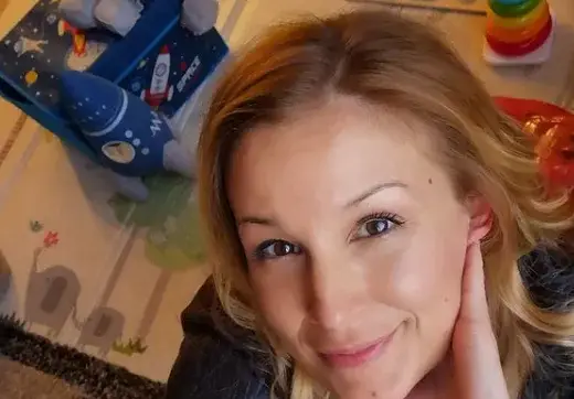 Маданска празнува  рожден ден на детето  с „бременна” рокля