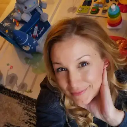 Маданска празнува  рожден ден на детето  с „бременна” рокля